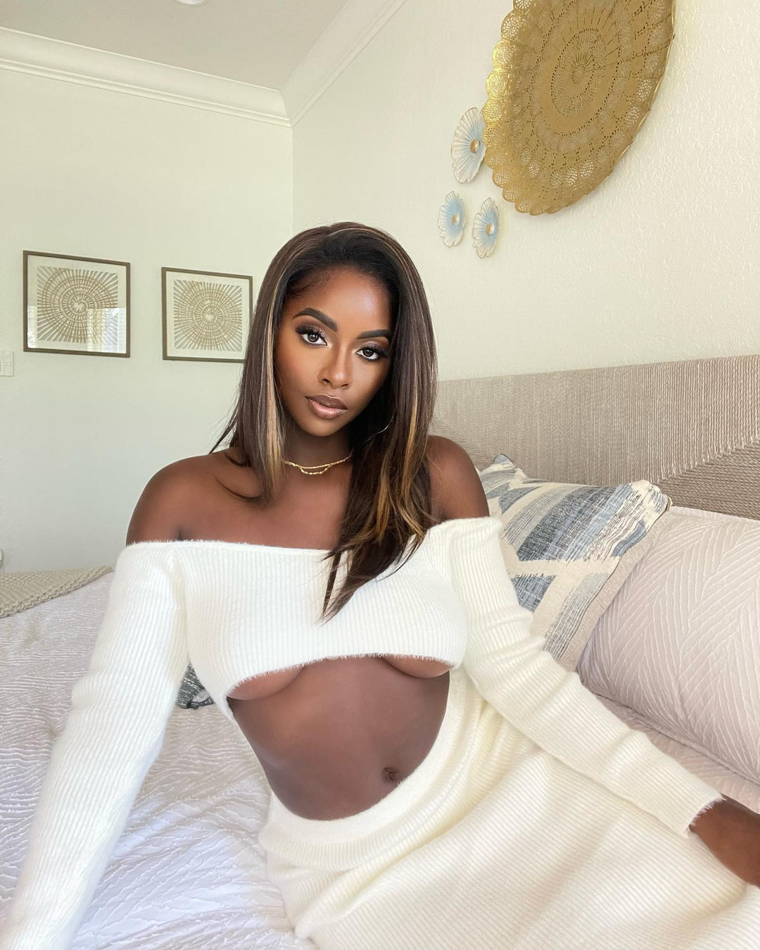 Layered Cold Blonde Highlight Straight Hair Half Wig