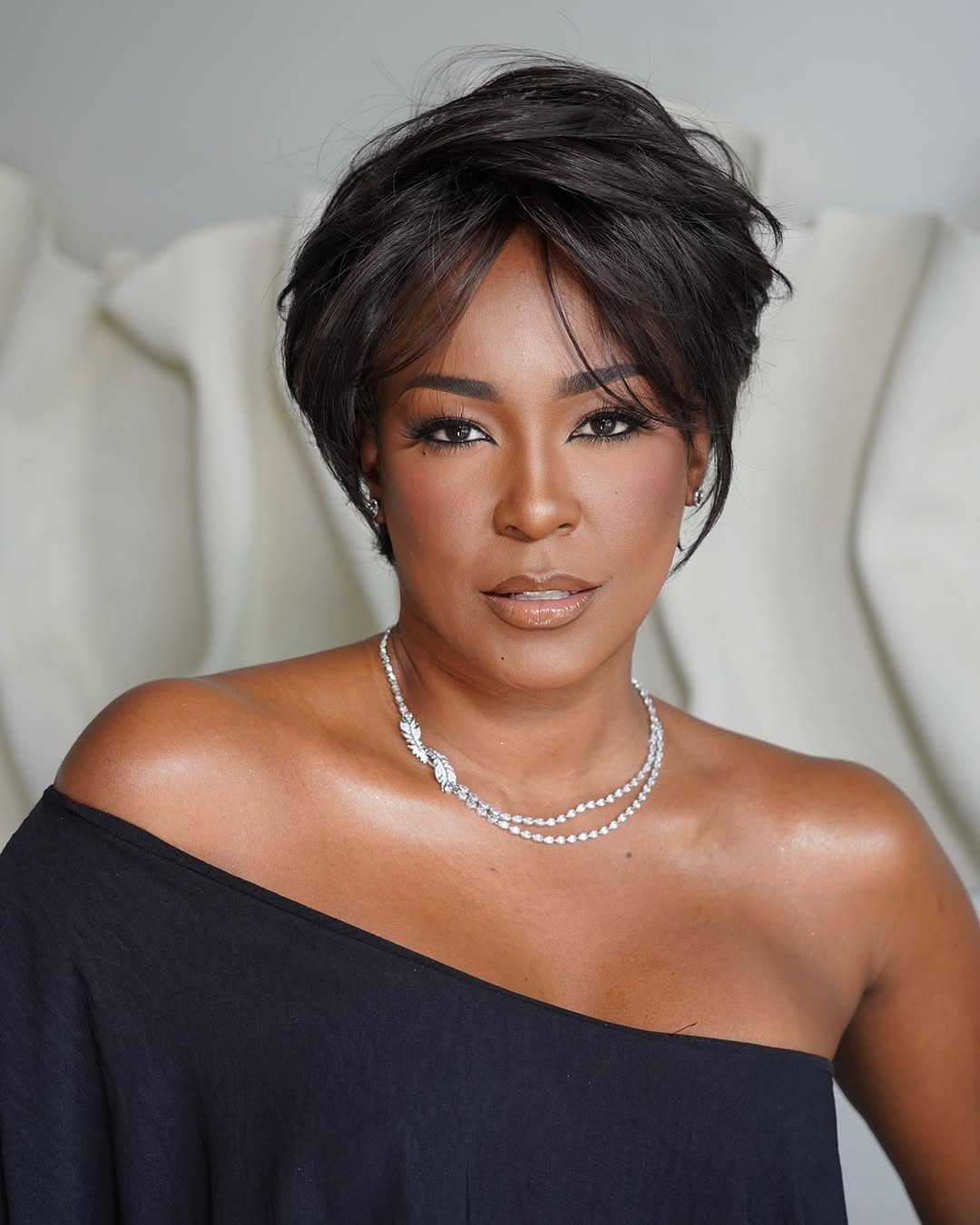 Wear & Go Classic Pixie Cut Bangs Wig