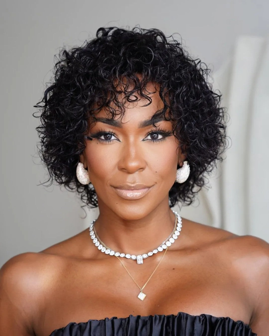 Wet-on and voluminous wavy curly afro wig