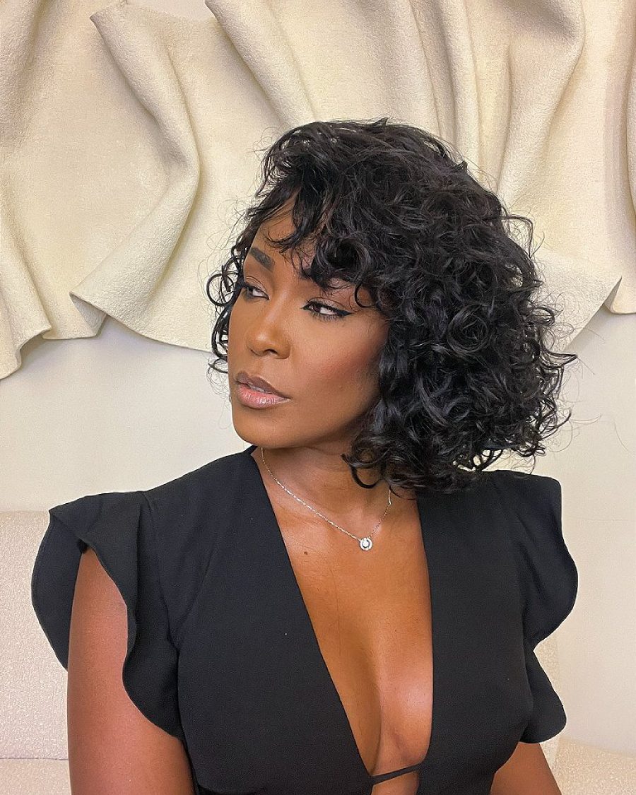 Glueless Natural Balck Short Curly Wig With Bangs