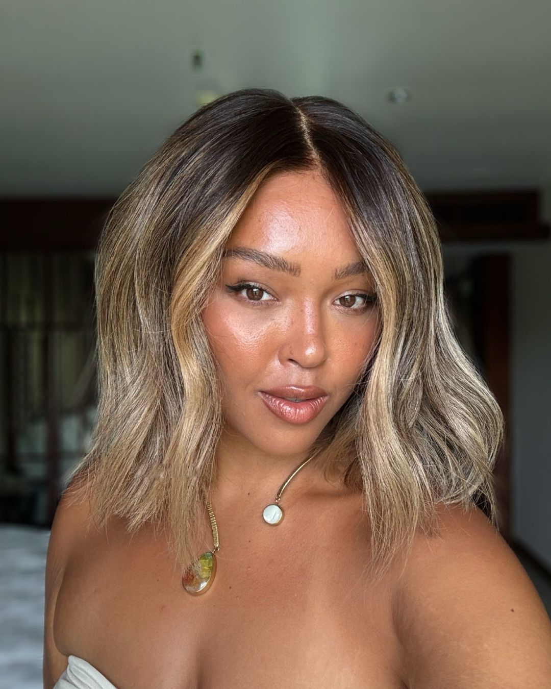 Melted Brown Highlighted Wavy 5x5 Lace Closure Wig