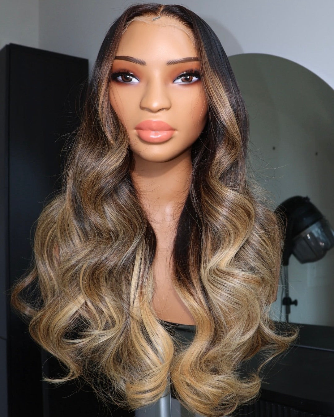 Honey Blonde Highlight Layered Body Wave 5x5 Lace Closure Wig